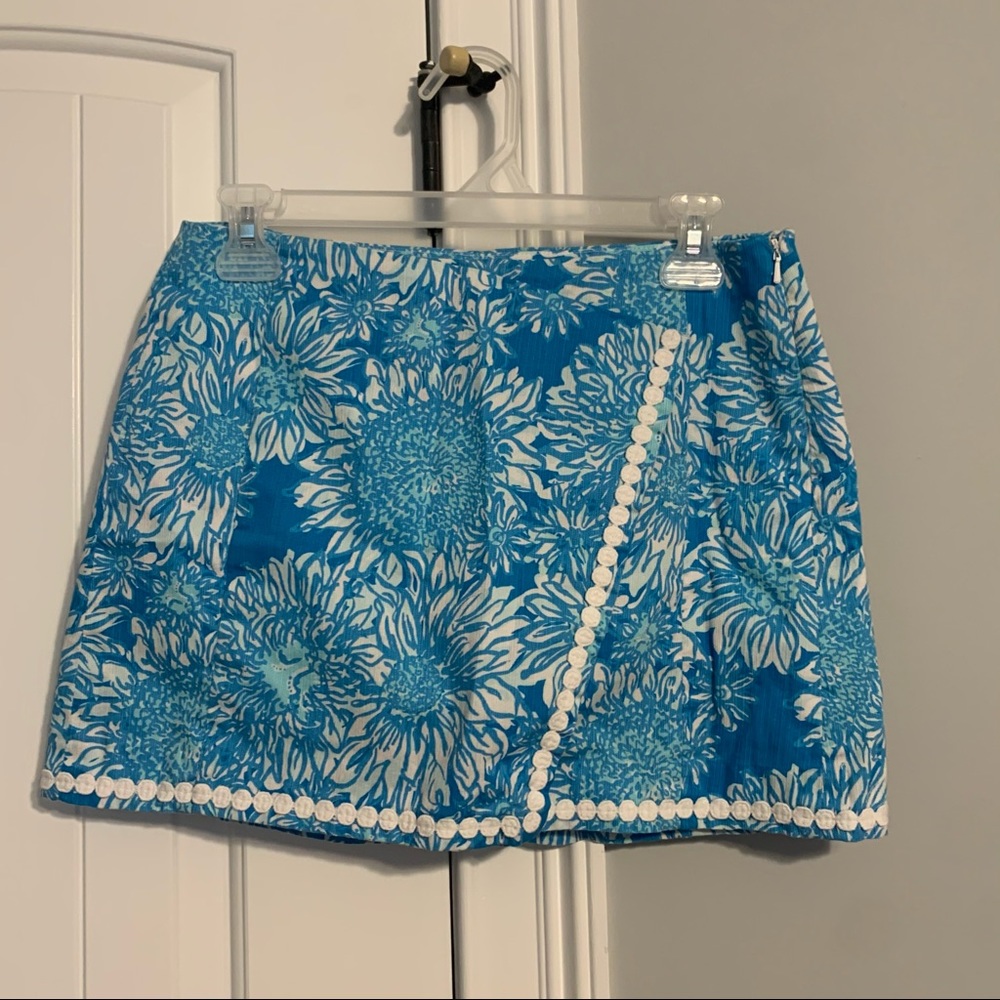 Lilly Pulitzer skort size 4